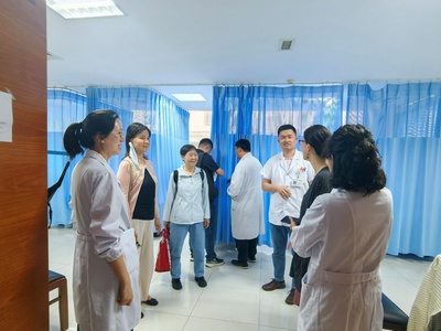 醫(yī)學(xué)院康復(fù)系赴蘇州市中醫(yī)醫(yī)院康復(fù)醫(yī)學(xué)科調(diào)研交流，聚焦康復(fù)設(shè)備發(fā)展